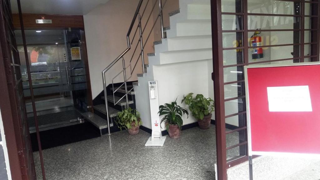 Alankrita Suites & Party Halls Meerut Extérieur photo