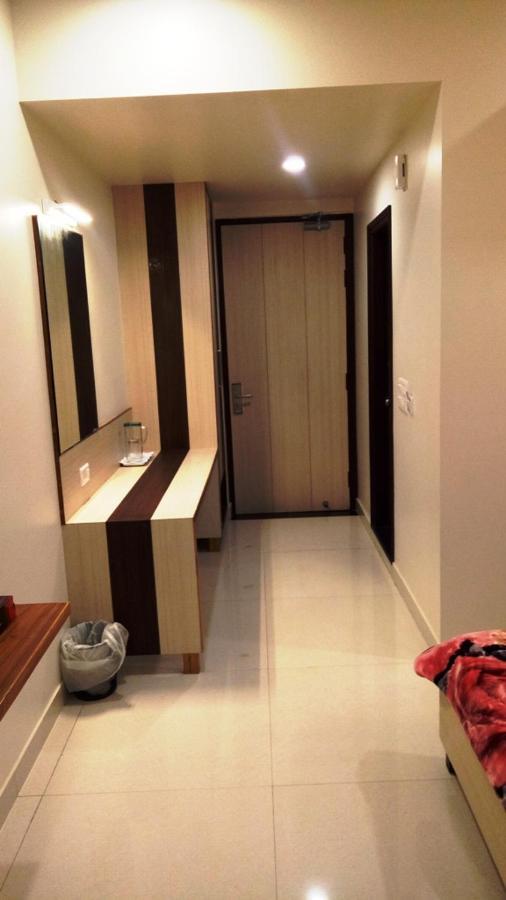 Alankrita Suites & Party Halls Meerut Extérieur photo